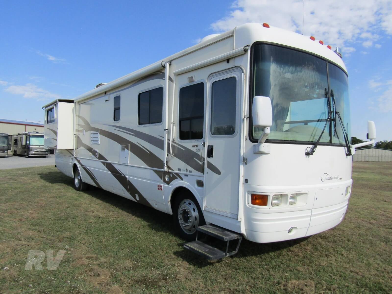2001 NATIONAL RV TRADEWINDS LTC 7390