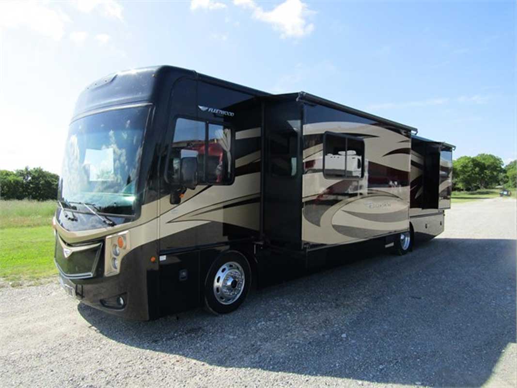 2014 FLEETWOOD EXCURSION 35B