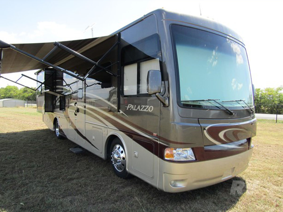 2014 THOR MOTOR COACH PALAZZO 33.3