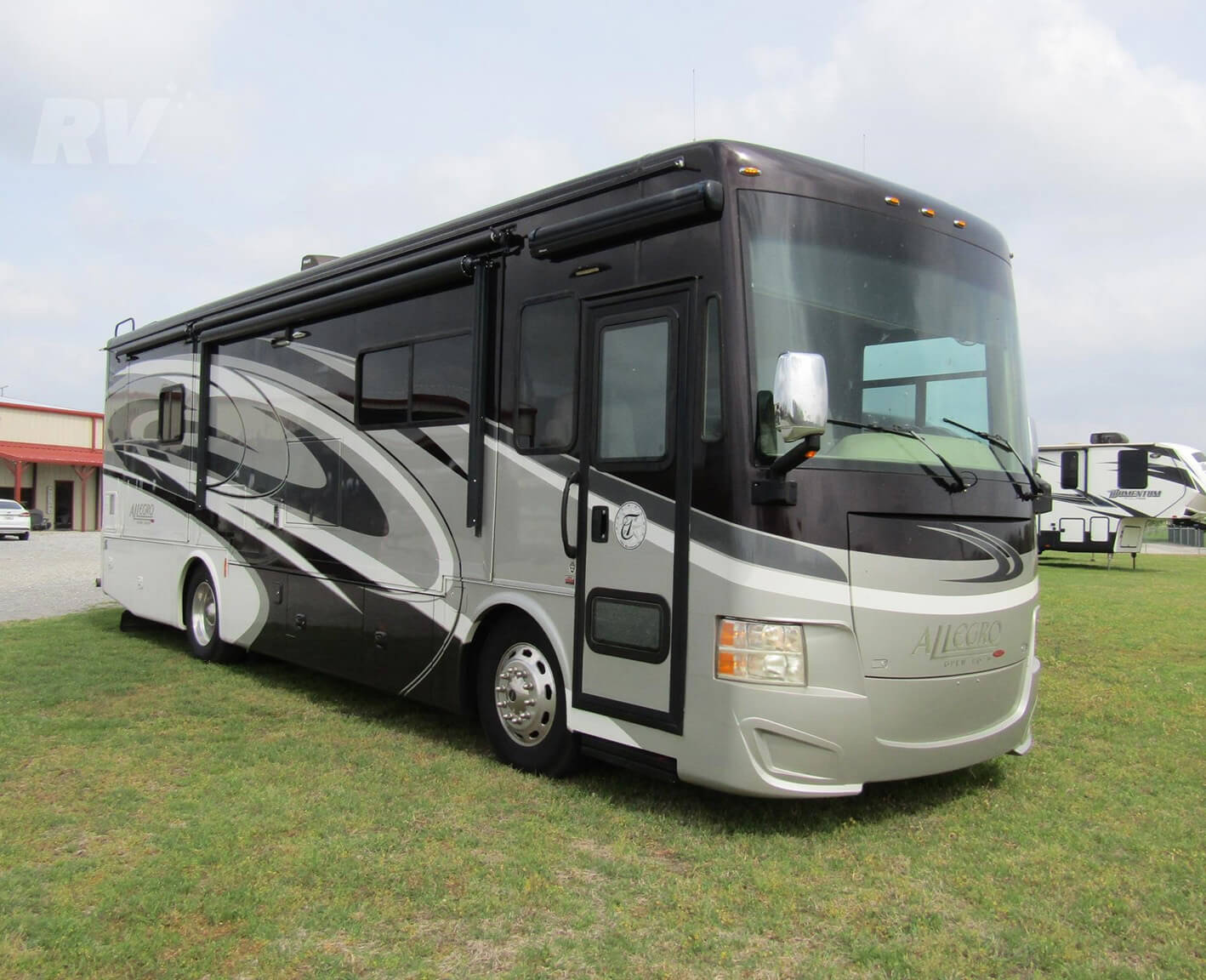 2016 TIFFIN ALLEGRO RED 33AA