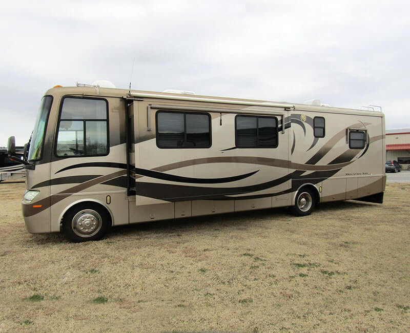 2005 NEWMAR MOUNTAIN AIRE 3778
