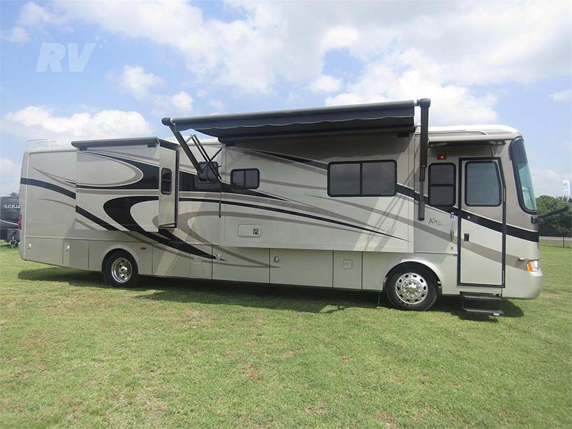 2007 MONACO KNIGHT 40DFT